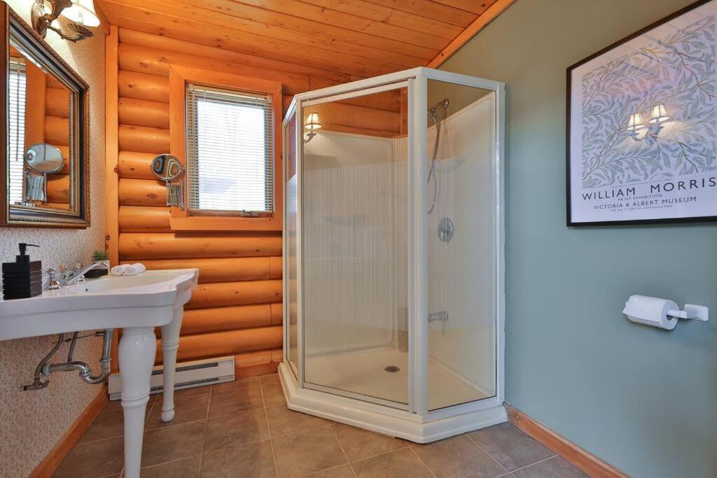 Le Courchevel Luxe Chalet - Private Pool - Jacuzzi - Ski Saint Adolphe D'Howard Exterior photo